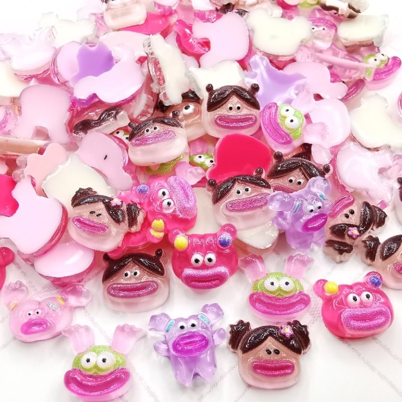 1ห่อมี20ชิ้น เรซิ่น การ์ตูน​ จิ๋ว​ๆ​ 0.5-1ซม​ ใช้ติดเล็บ​ ต่างหู​ ได้คะ - รูปที่ 7