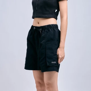 กางเกงขาสั้นผ้าไนล่อน (Black Nylon Pocket shorts)