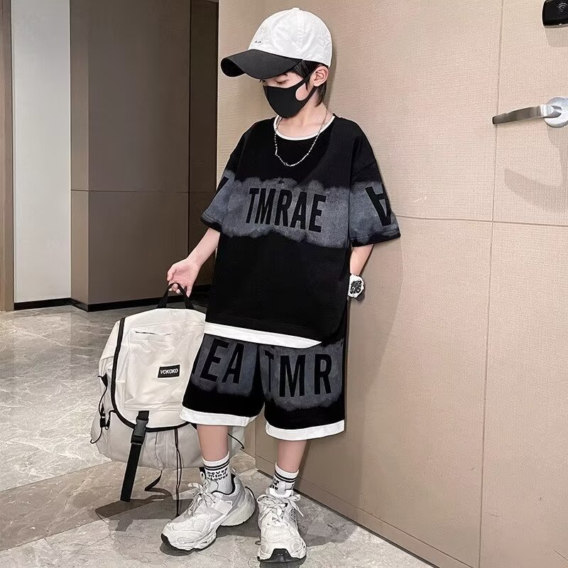 KFC-880963 เซ็ตเสื้อแขนสั้นและกางเกงเด็กชายแฟชั่นฤดูร้อน ทรงหลวม และระบายอากาศ