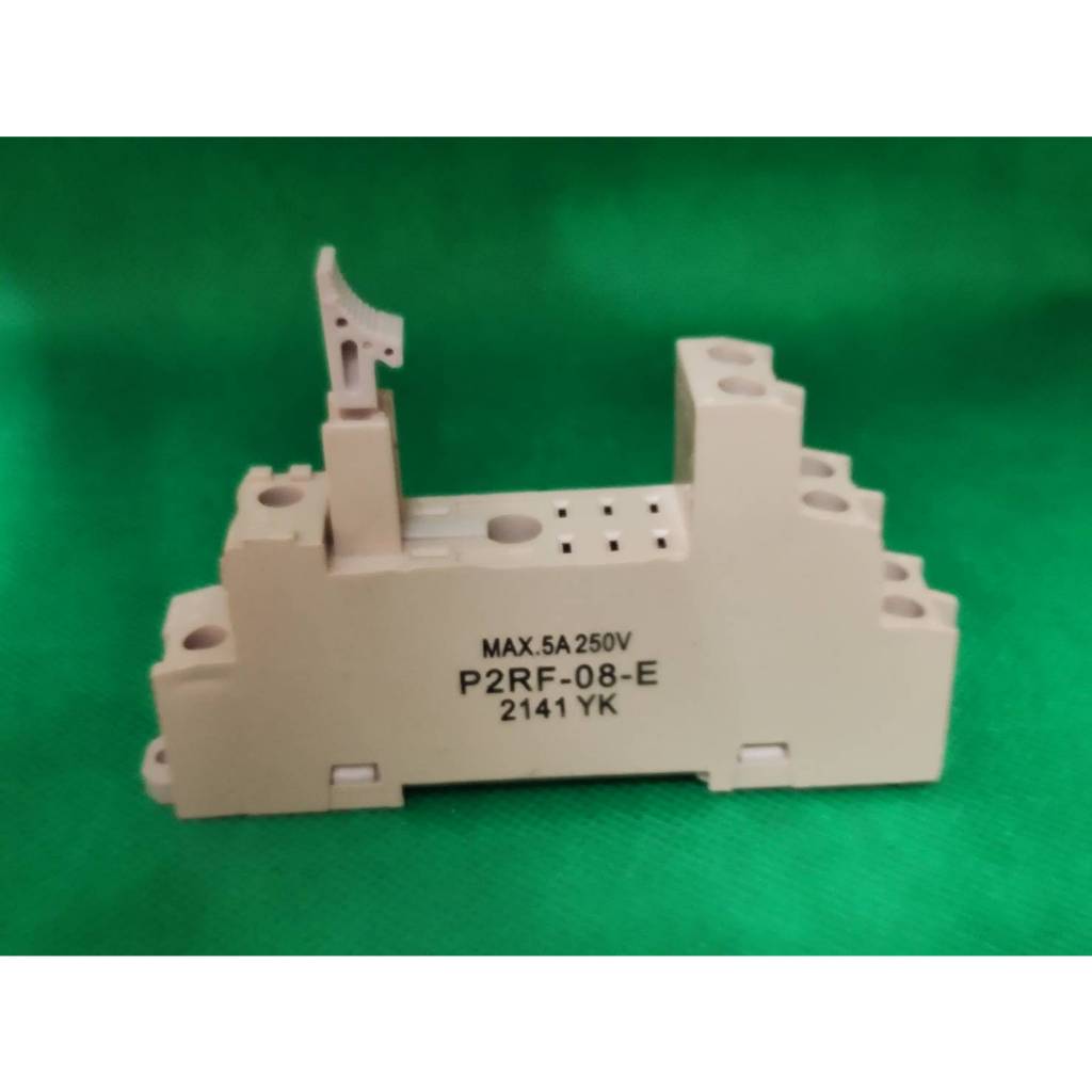 socket P2RF-08-E สำหรับรีเลย์ของแท้ G2R-2-SN  P2RF-05-E OMRON