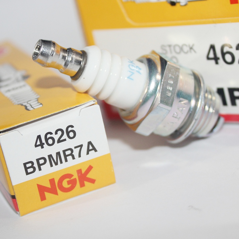 NGK Spark ปลั๊ก BPMR7A เหมาะสําหรับ Garden เครื่องตัดหญ้า Chainsaw รั้วสีเขียวเครื่อง RCJ7Y WS7F L7T