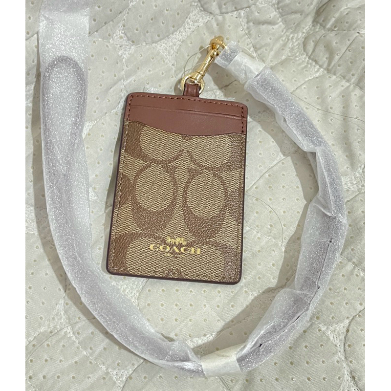 Coach สายคล้องบัตร ลายซีคาลาเมล พร้อมส่งของแท้ 100%