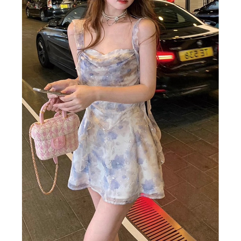 เดรสสั้น ผ้าชีฟองโทนสีฟ้า ดีเทลสายระบายรอบตัว แต่งฟูๆน่ารักมากลายดอกไม้อ่อนๆ
