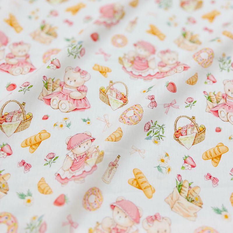 ⭐️อ่านรายละเอียดก่อนสั่งซื้อนะคะ⭐️ ผ้า cotton 100% หน้ากว้าง 145 cm.(58”) ลายน่ารัก พร้อมส่งค่ะ