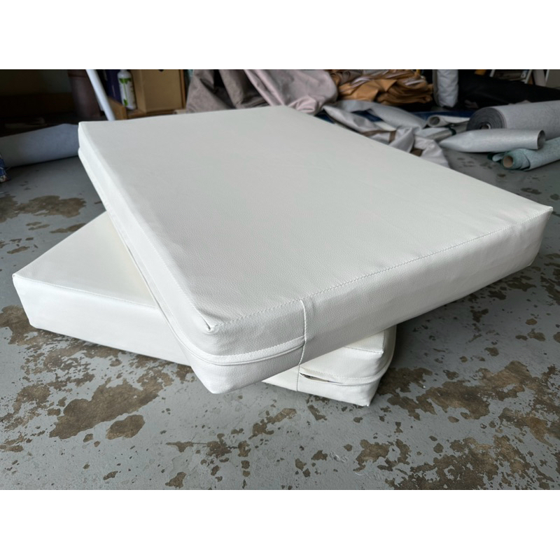 เบาะรองนั่ง (ฟองน้ำ + ใยด้านบน ) ขนาด 48 x 62 cm.หนา 4 นิ้ว