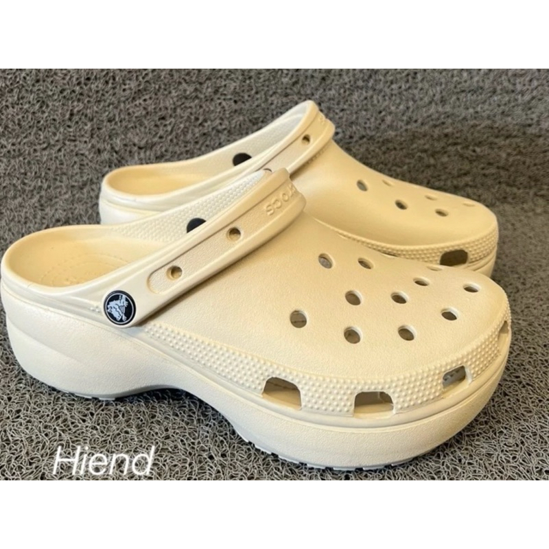 crocs classic platform ถูกกว่าshop ใส่ได้ทุกฤดูกาล [สินค้ามีพร้อมส่งจะส่งที่ไทย]