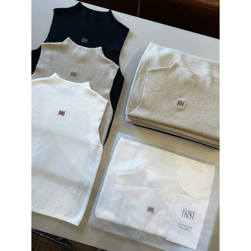 Roomry.n - Kira tanktop เสื้อครอปแขนกุดคอปีน