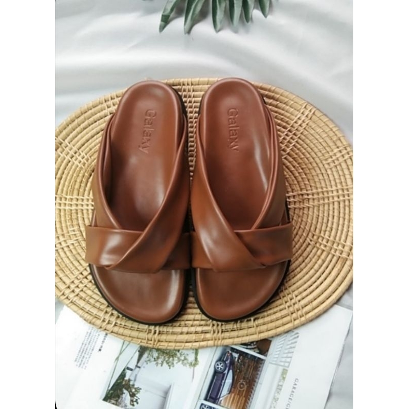 รองเท้าทรงไบเก้น รุ่นเลอมองส์ งานเสริมสป๊องทั้งตัว