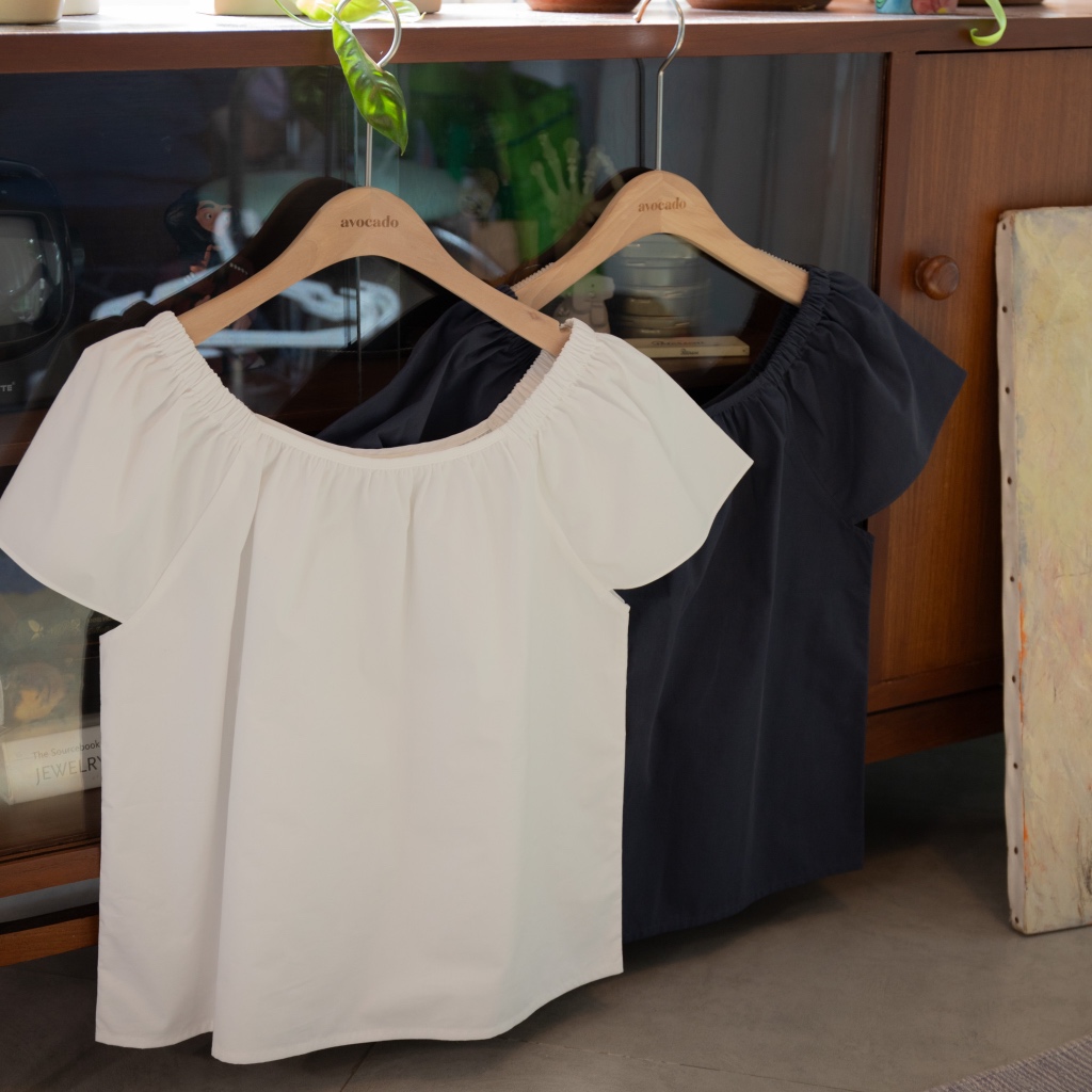 avo Belmont blouse เริ่มแล้วววเสื้อเบลาส์รุ่นใหม่ รุ่นนี้น่ารักแบบ100/10 รุ่นนี้ใส่ได้สองแบบน้า จะใส่แบบขึ้นไหล่ก็คิ้