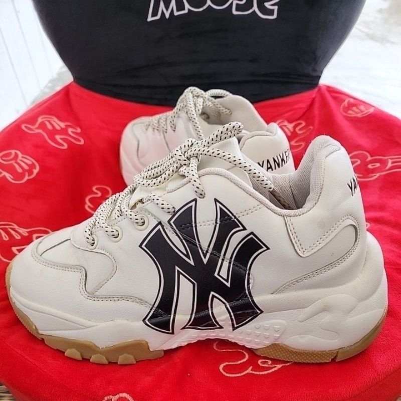 NLB รองเท้ามือสอง ไซส์ 37