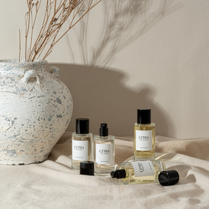 EZTRA DAILY ESSENTIAL SPRAY - 50 ml ความหอมเพื่อการผ่อนคลายจากโลกที่วุ่นวาย