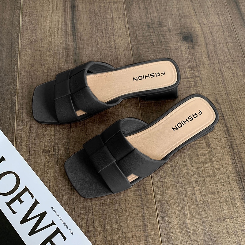 Luckkyshoes ใหม่แนะนำ รองเท้าแฟชั่น ดีไซน์เรียบหรู ส้นสูง 1นิ้ว มีให้เลือกหลายสี วัสดุยางอย่างดีสาวๆต้องมีกันแล้วน้าา