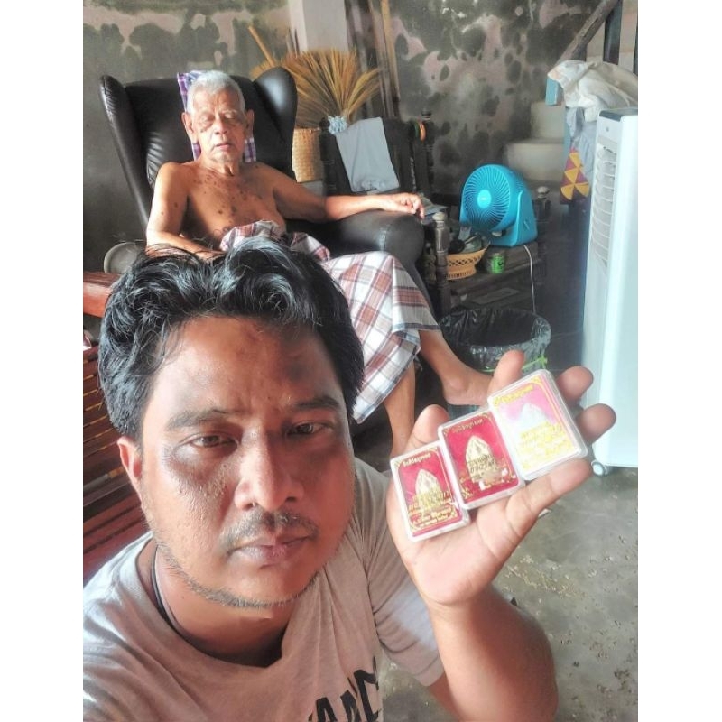 พระขุนแผนผงยาวาสนาอาจารย์เปลี่ยน ของแท้💯 - รูปที่ 3