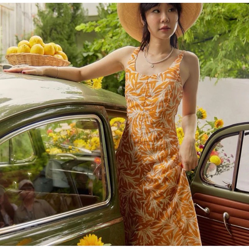 ส่งต่อเดรสยาว Lookbooklookbook (Size.S และ L) รุ่น Murphy สี Orange floral ค่ะ (Used)