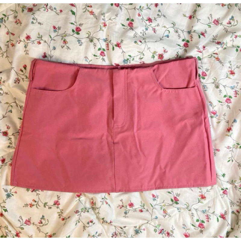 ปล่อยเสื้อผ้าราคาถูก มือ1 ใหม่มากก