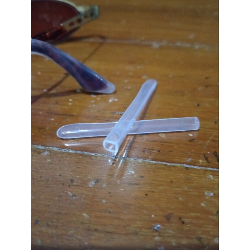 ปลายขาแว่น10มม. แบบใส​ ใหญ่สุด​ transparent temple tips 10mm.