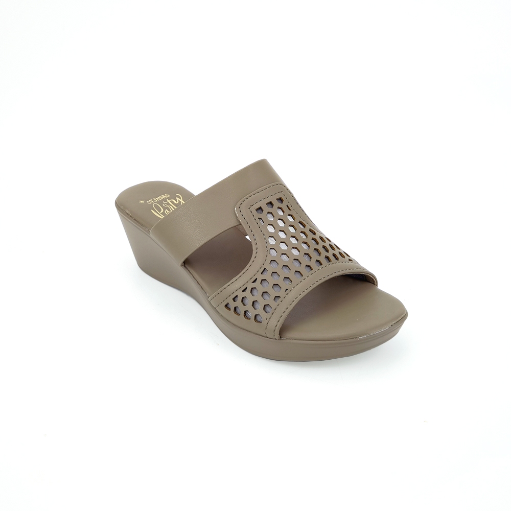 ST.JAMES รองเท้าหนัง PU/รองเท้าแตะลำลอง ส้น 5.7 CM. รุ่น OZARK สี TAUPE l รองเท้าแตะ ผู้หญิง
