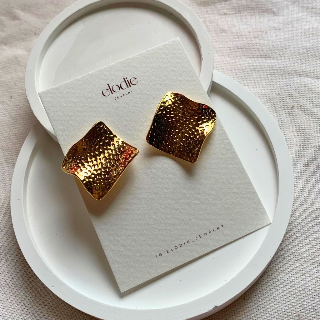 Square Earring (3 cm.)