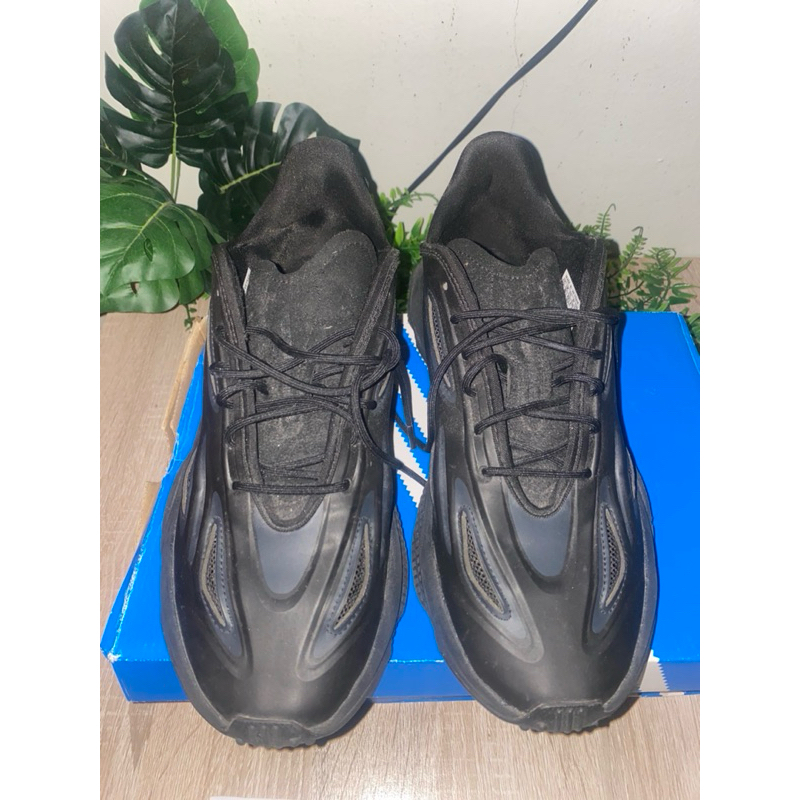 รองเท้า Adidas รุ่น OZWEEGO CELOX Black Size 9US