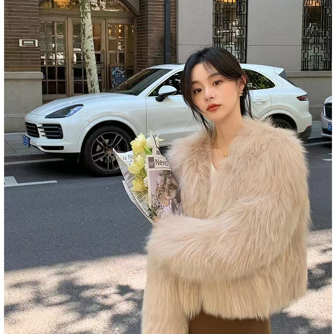 ฤดูหนาวเลียนแบบขนสุนัขจิ้งจอกขนสไตล์เกาหลีผู้หญิงฤดูหนาวเสื้อขนสัตว์สั้น