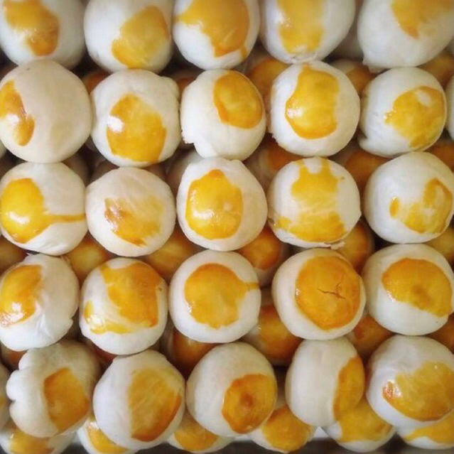 ขนมเปี๊ยะตอร์ปิโด 1 กล่องมี 9 ลูก ไข่เค็มเต็มใบทุกลูก ขนมเปี๊ยะโกชัย ปากพนัง นครศรี - รูปที่ 2