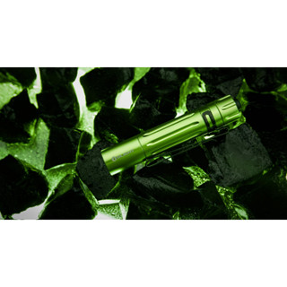 ไฟฉาย Olight I5R รุ่น Neon Green  350lm แบบพกพาชาร์จไฟได้ที่แบต