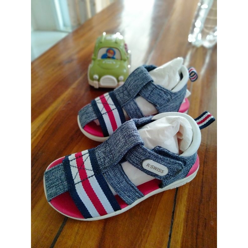 รองเท้าเด็กไซส์14.5kswissเท่ๆ