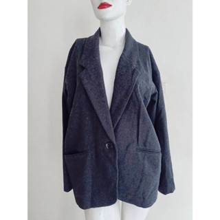 เสื้อสูทเบลเซอร์ Blazer สีเทาไซส์ XXL อก 44-46 นิ้ว ตัวนี้ผ้าหนามากผ้าวูลมีซับใน มีป้ายแบรนด์ ติด 1 กระดุมหน้า มีกระเป๋า