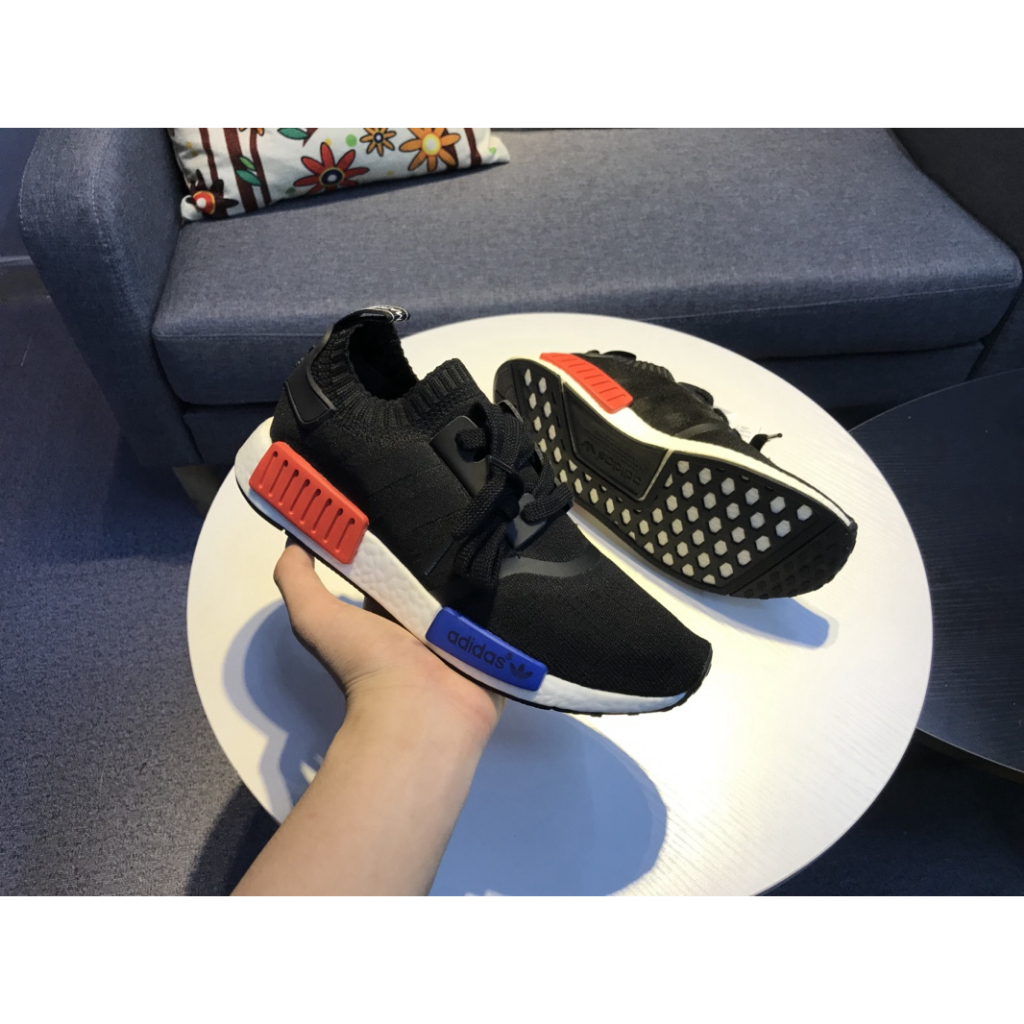🔥จัดส่งจากเกาหลี🔥 Adidas NMD R1 รองเท้าผ้าใบลำลองและสบายสำหรับผู้ชายและผู้หญิง
