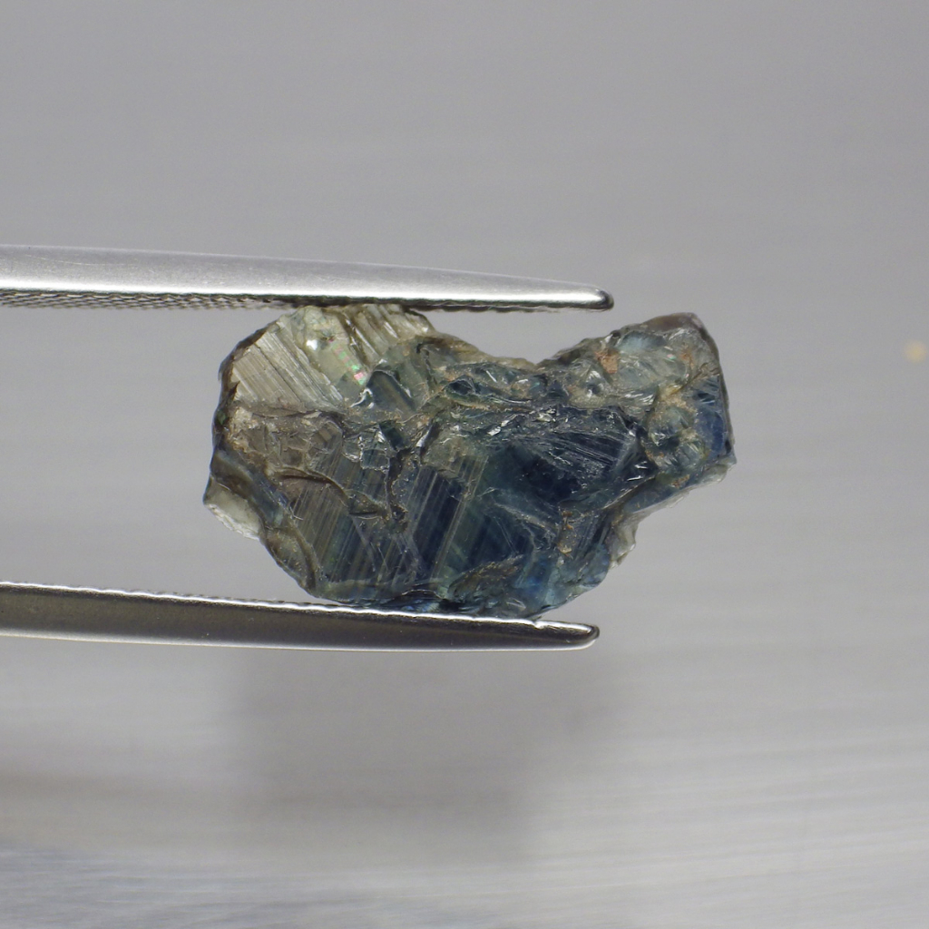 พลอย ก้อน แซฟไฟร์ บางกะจะ ดิบ แท้ ธรรมชาติ ( Unheated Natural Sapphire ) หนัก 6.29 กะรัต