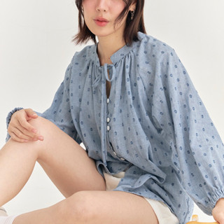 Theremin New Eza blouse (navy dot) เสื้อเชิ๊ตลูกไม้คอจีนแขนยาว