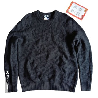 uniqlo sweater สเวตเตอร์ กันหนาว เสื้อกันหนาวสีดำ เสื้อกันหนาวไหมพรม อก 42 มือหนึ่ง