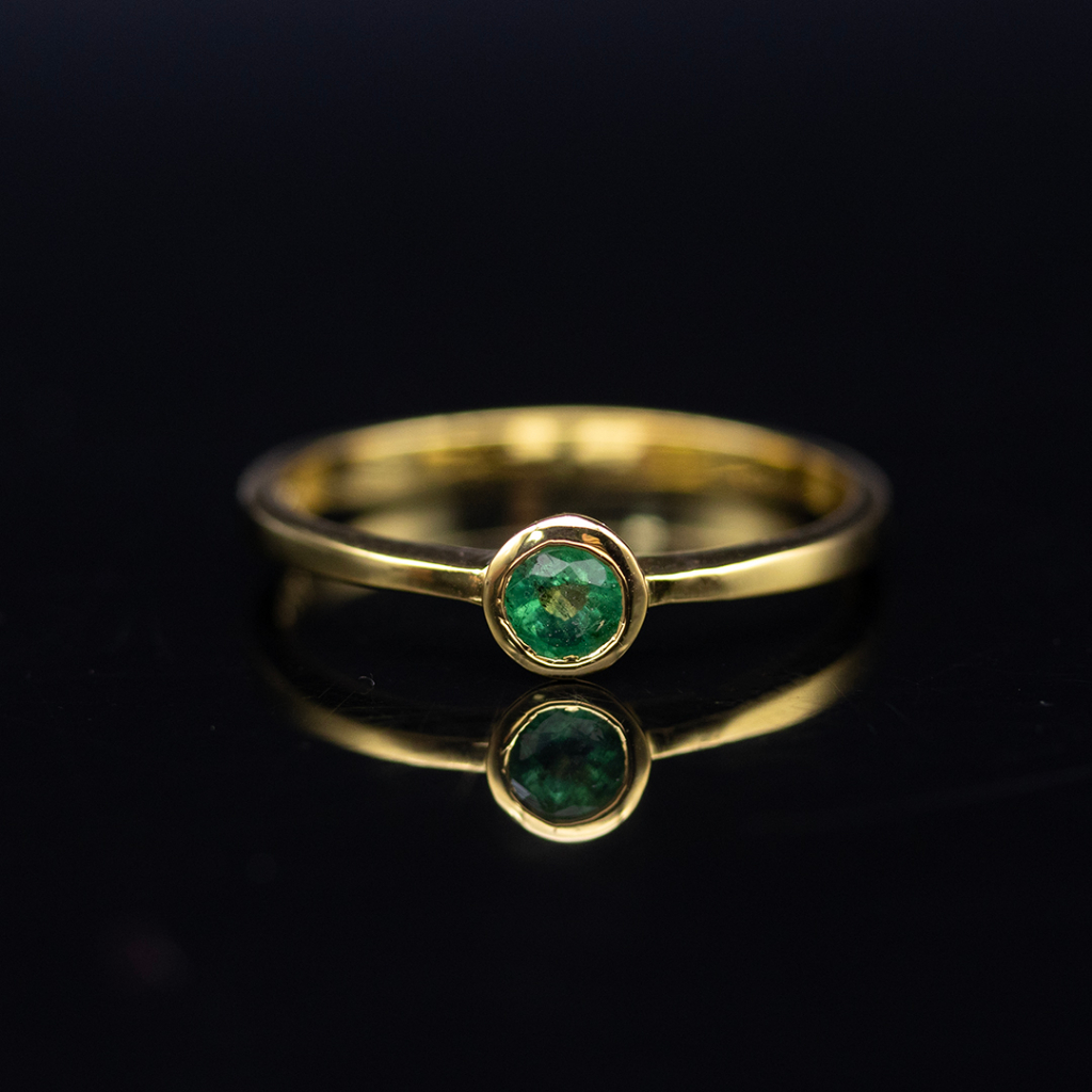 แหวนเงินแท้พลอยมรกตโคลัมเบีย (Colombian Emerald) พลอยแท้ ชุบทอง ไซส์ 53เบอร์6.5US สินค้ามีใบรับประกัน