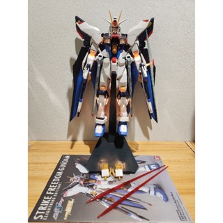 [ประกอบแล้ว] BANDAI 1/60 Strike Freedom Gundam (Lightning Edition)