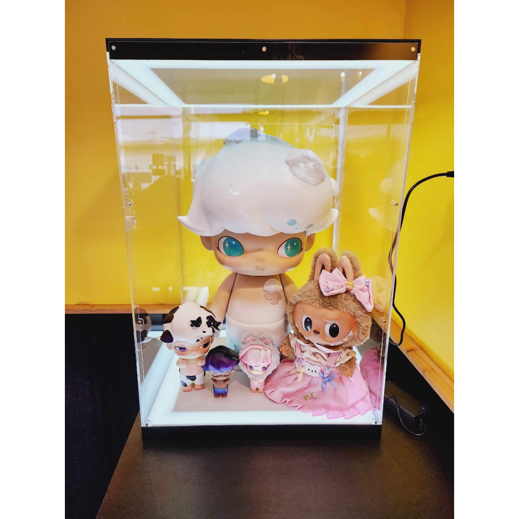 กล่องโมเดล 50x45x70 cm. ประตูแม่เหล็ก ติดไฟ สำหรับใส่โมเดล ฟิกเกอร์ต่างๆ เช่นDimoo 1000%
