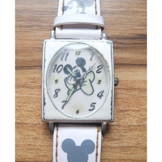 Disneyland Hong Kong Tank Watches Size 28mm สีขาว มือสอง ของแท้