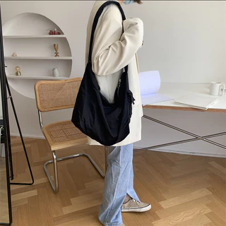 [ใช้2โค้ดส่งฟรี+ลดเพิ่ม]กระเป๋าผ้าใบใหญ่สุด งานเกาหลี Baggy Bag ทรงUnisex 4 สี F143