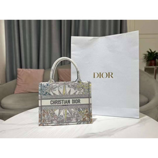 Dior tote งานสวย ปั้มครบทุกจุด ตรงปก Grad original  Size 25Cm