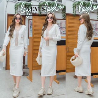Knitting Set ชุดเซตผ้าทอนุ่ม ช่วงเสื้อแต่งกระดุมมุก งานมาพร้อมกับกระโปรงเข้าชุดกันคะ แม๊ทกับรองเท้าผ้าใบก็สวยคะ