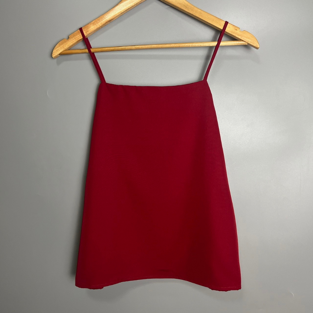 เสื้อสายเดี่ยว คอเหลี่ยม ผ้าไหมอิตาลี สีพื้น (รอบอก 34-44 นิ้ว)