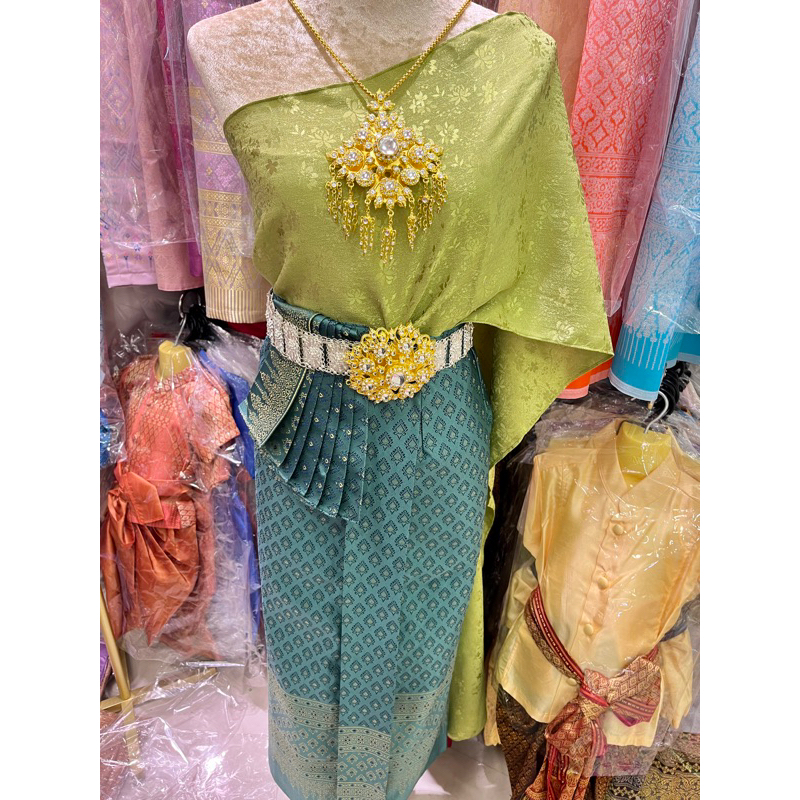 สไบลายในตัวเขียวมิ้นท์กระโปรงจับเซ็ตสวยงาม