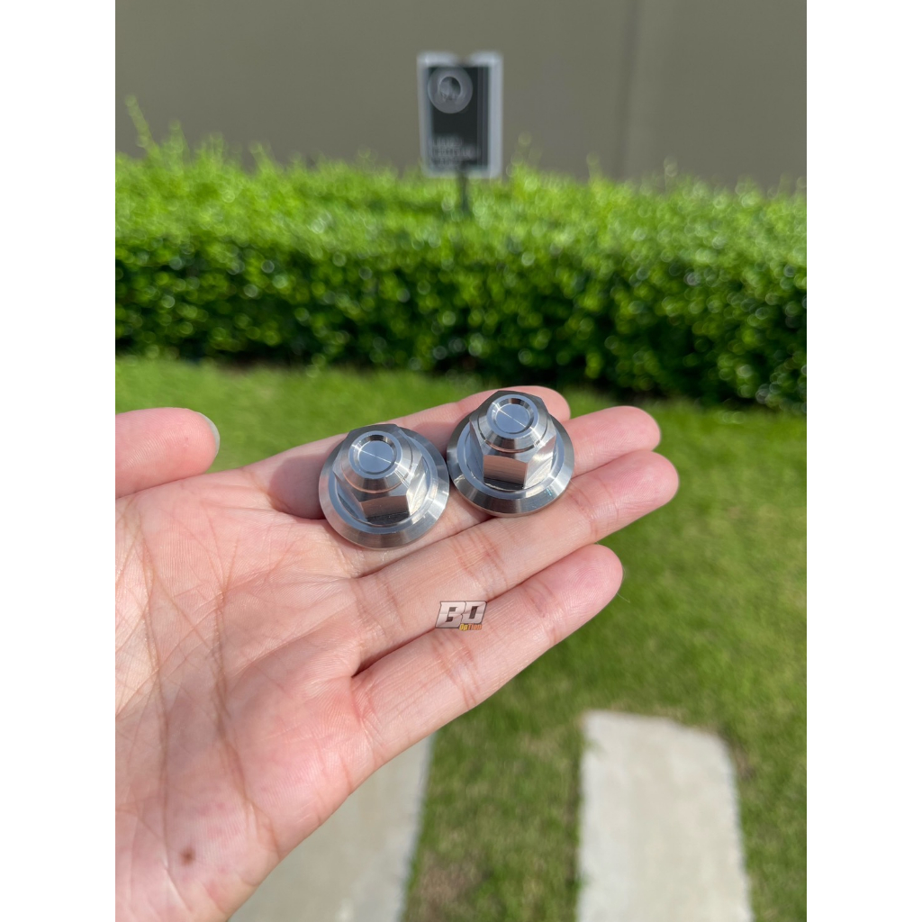 น๊อตยึดโช๊คหลังเวฟ/ดรีม น๊อตตัวเมียยึดโช๊คเลส น๊อตปิดโช๊คหัวสนาม งานเฮงสกรูCnc