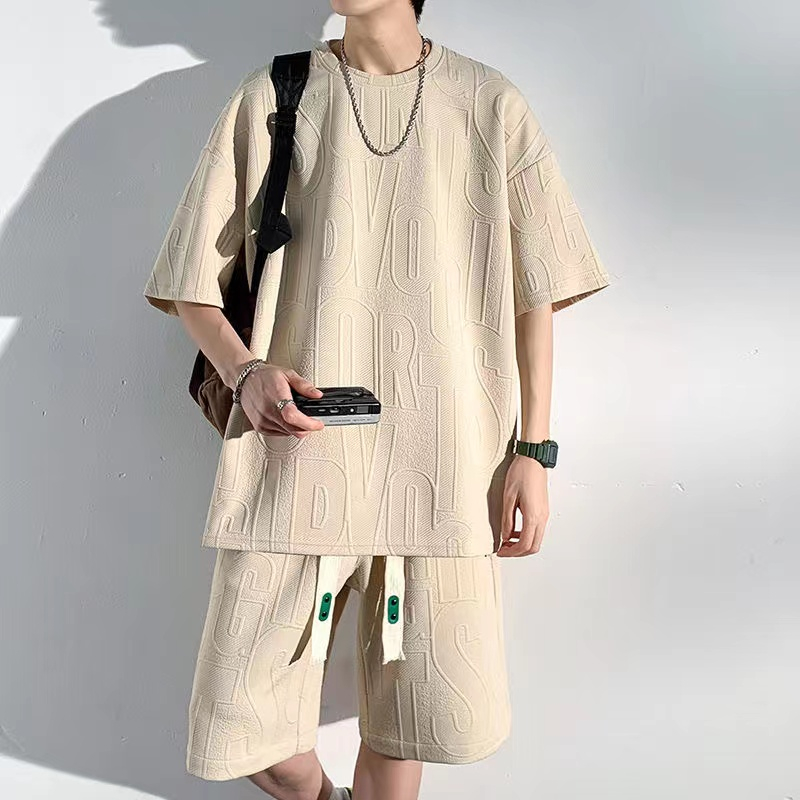 ชุดสูทลำลองแขนสั้นขนาดใหญ่สำหรับผู้ชาย เสื้อยืดแขนสั้น แฟชั่นผู้ชาย + กางเกงขาสั้น สีพื้น 2 ชิ้น