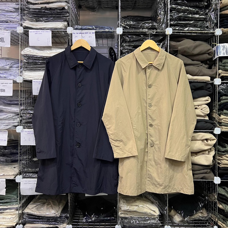 UNIQLO เสื้อแจ็คเก็ต เสื้อคลุม กันลม กันน้ำ POCKETABLE HALF COAT (A0202)