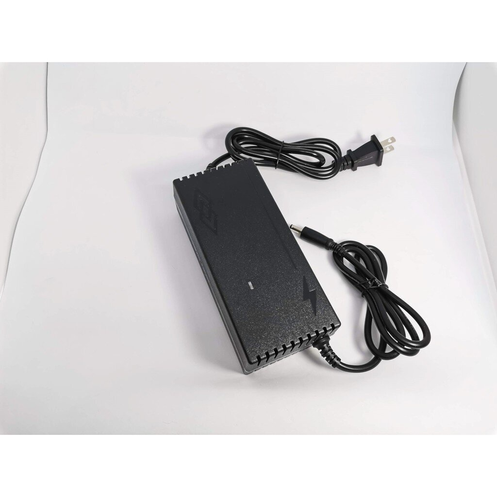 เครื่องชาร์จแบตเตอรี่ 21V 5A หรือ 21V 5A เครื่องชาร์จแบตริเธียม 21V ไฟออก 21V เต็มแล้วตัด