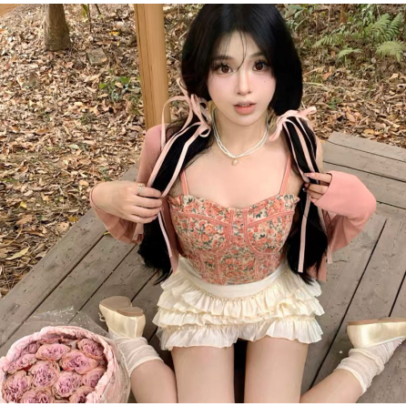 สายรัดเดี่ยว เสื้อคลุมลูกไม้ ทรงสวย ปังมาก มีฟองน้ําในตัว รอป ลายดอก เกาหลี