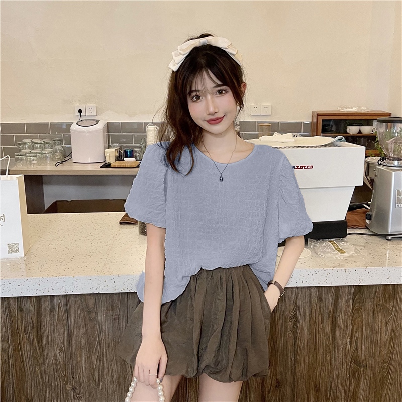 LH.Sunday 🛍️เสื้อแขนตุ๊กตาน่ารักวัยรุ่นนิยม💓 คอกลม เนื้อผ้าดี ดีไซน์ปังไม่ไหวว สินค้าพร้อมส่ง จะเลือกสีไหนก็เข้า จะใส่กับกางเกง