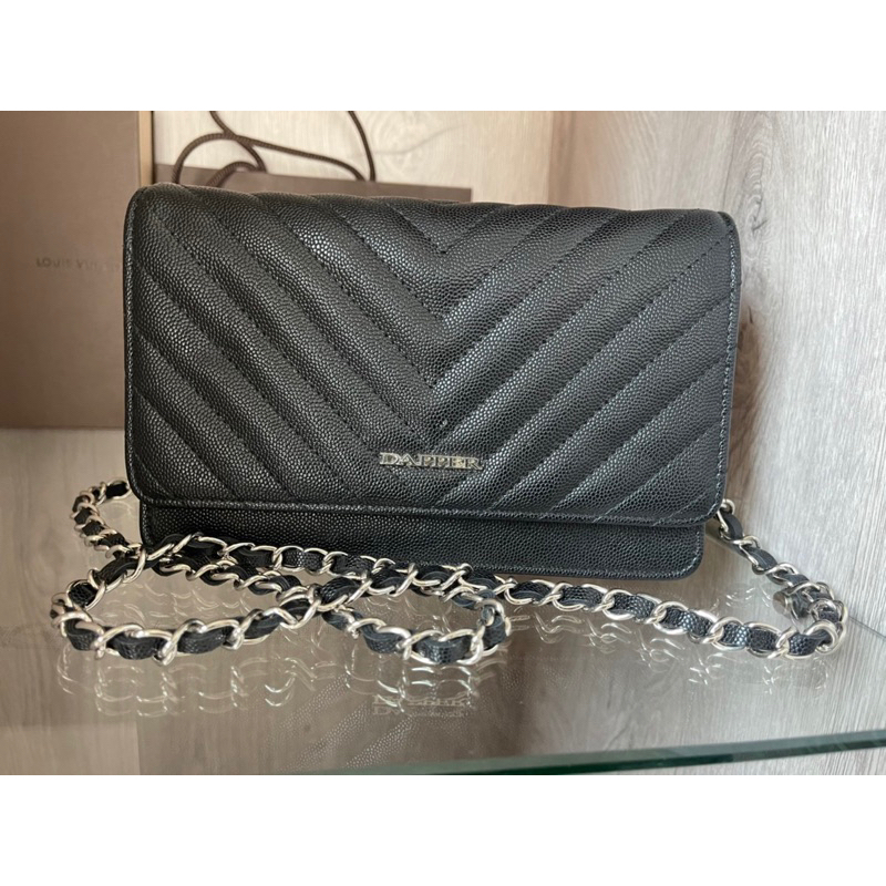 กระเป๋าสะพายข้าง Dapper