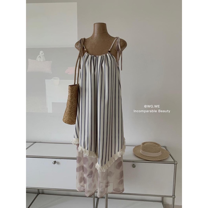VOYAGE DRESS เดรสสายเดี่ยวผ้าทอลาย