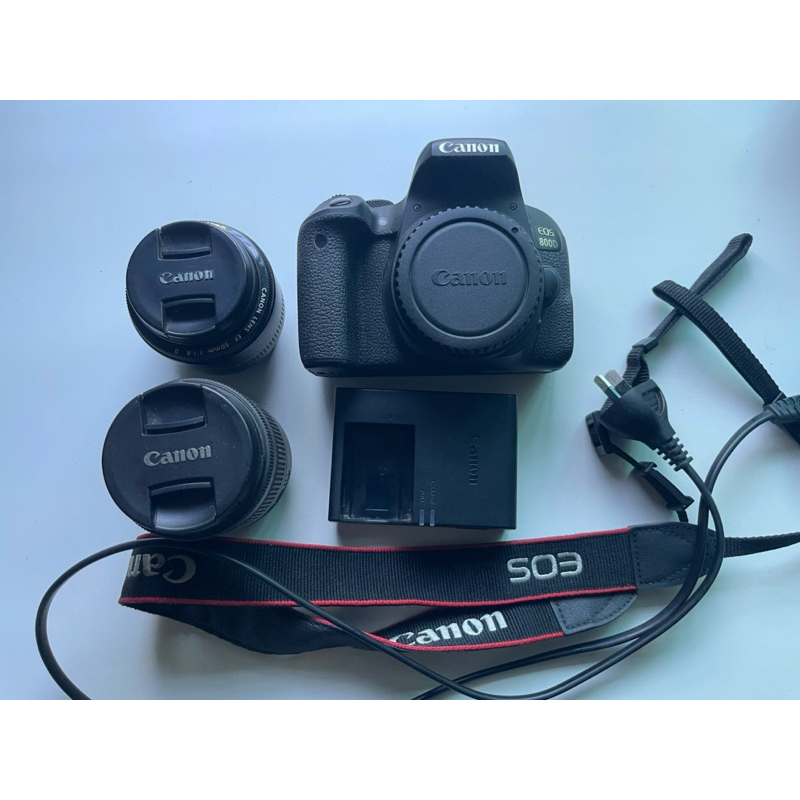 Canon 800D มือสอง มีตำหนิ ขอคนรับได้ แถมเลนส์ 50 f.1.8 Memory 64 GB